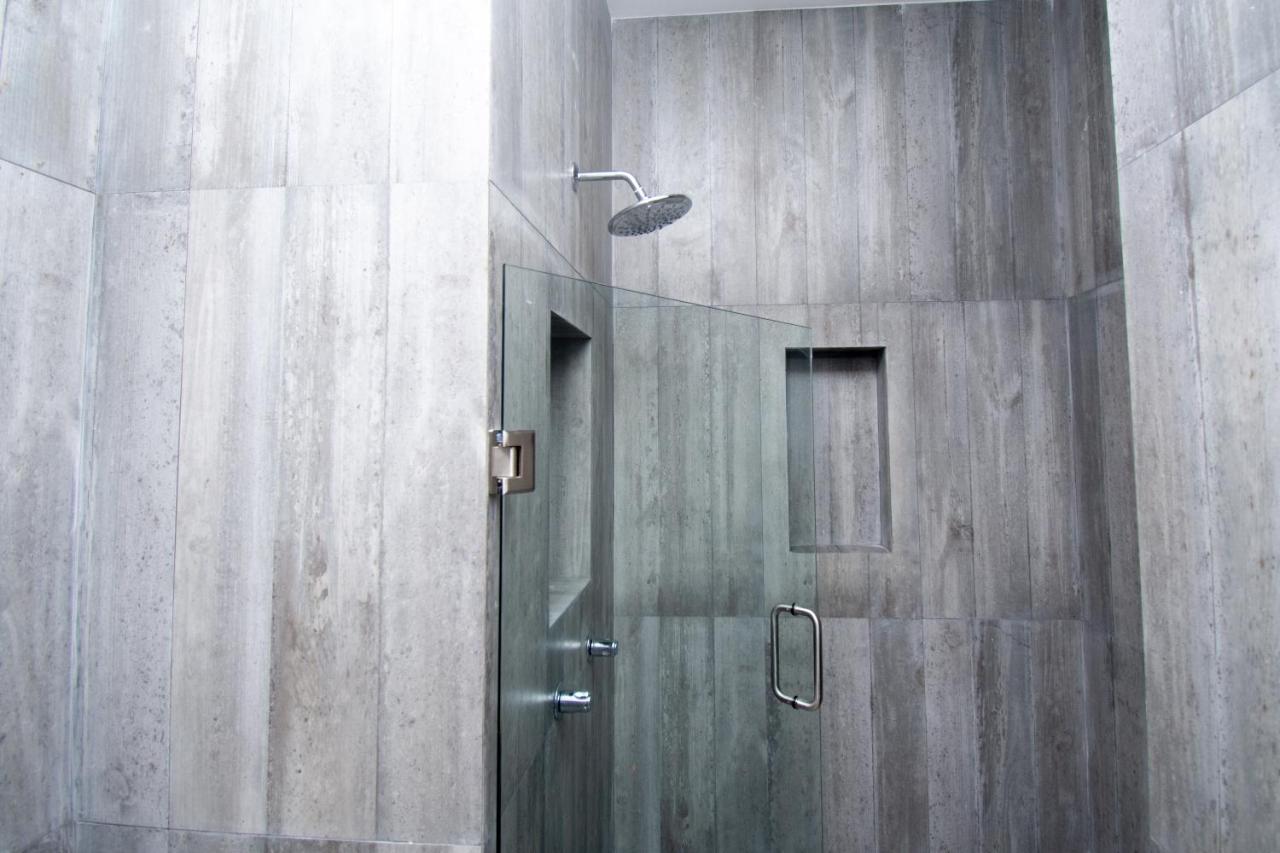 Hotel Casa Tortuga Tulum - Cenotes Park Inclusive 외부 사진 A shower with a fixed shower head