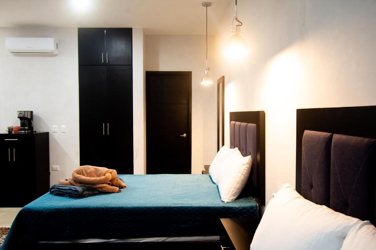 Hotel Casa Tortuga Tulum - Cenotes Park Inclusive 외부 사진 A bedroom in a serviced apartment in Lagos, Nigeria