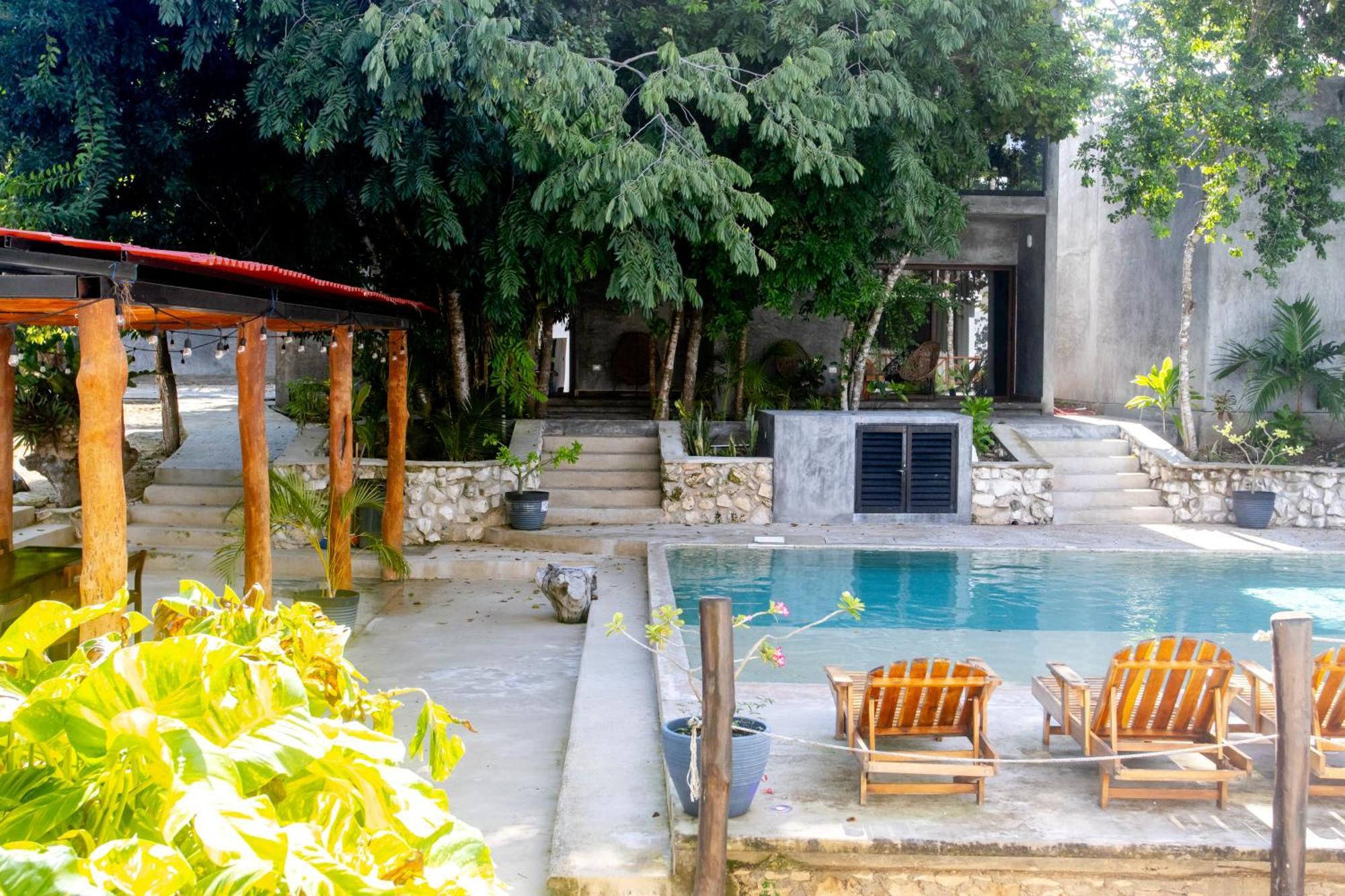 Hotel Casa Tortuga Tulum - Cenotes Park Inclusive 외부 사진 The swimming pool at the hotel