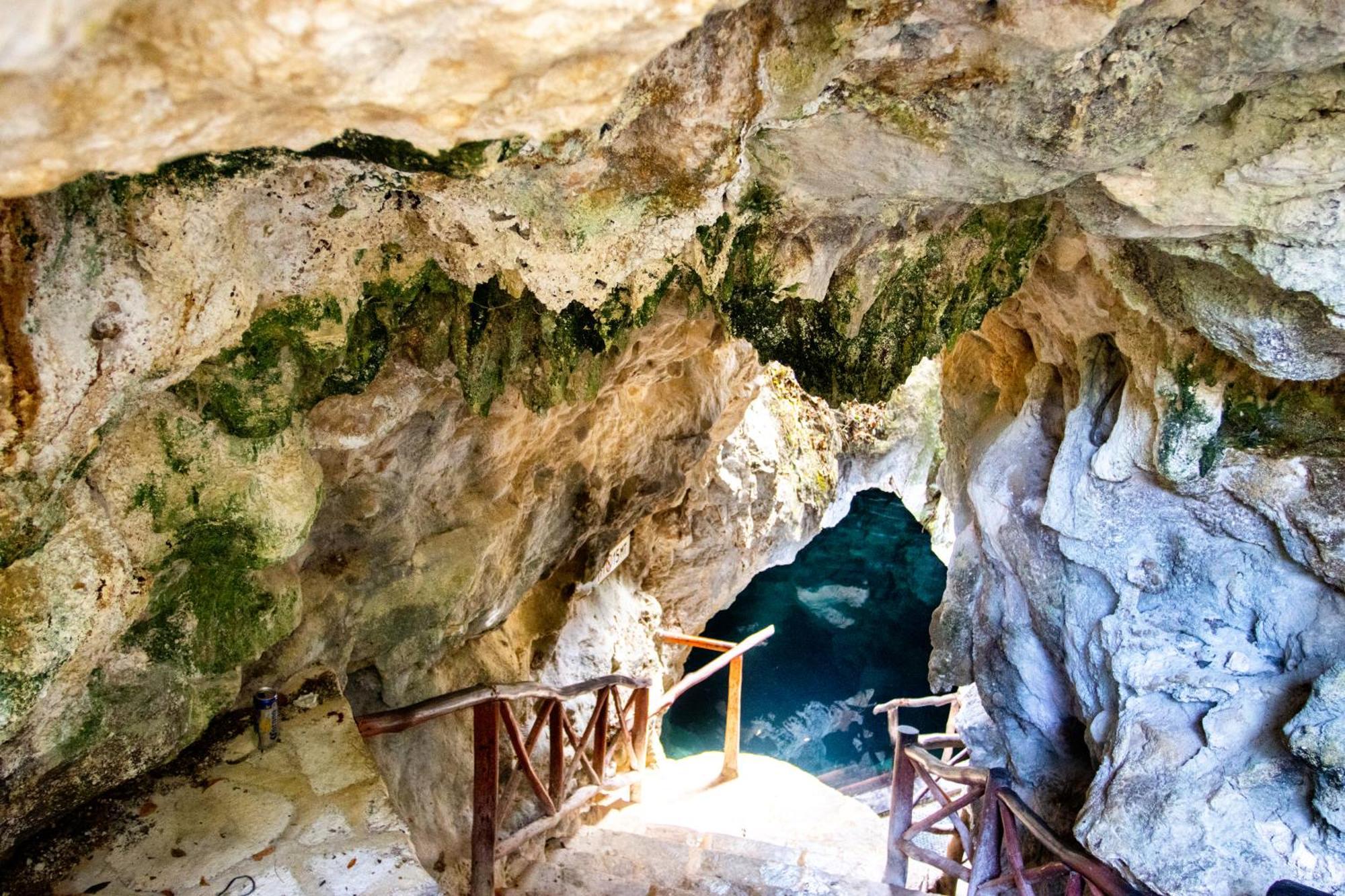 Hotel Casa Tortuga Tulum - Cenotes Park Inclusive 외부 사진 Entrance to Cenote
