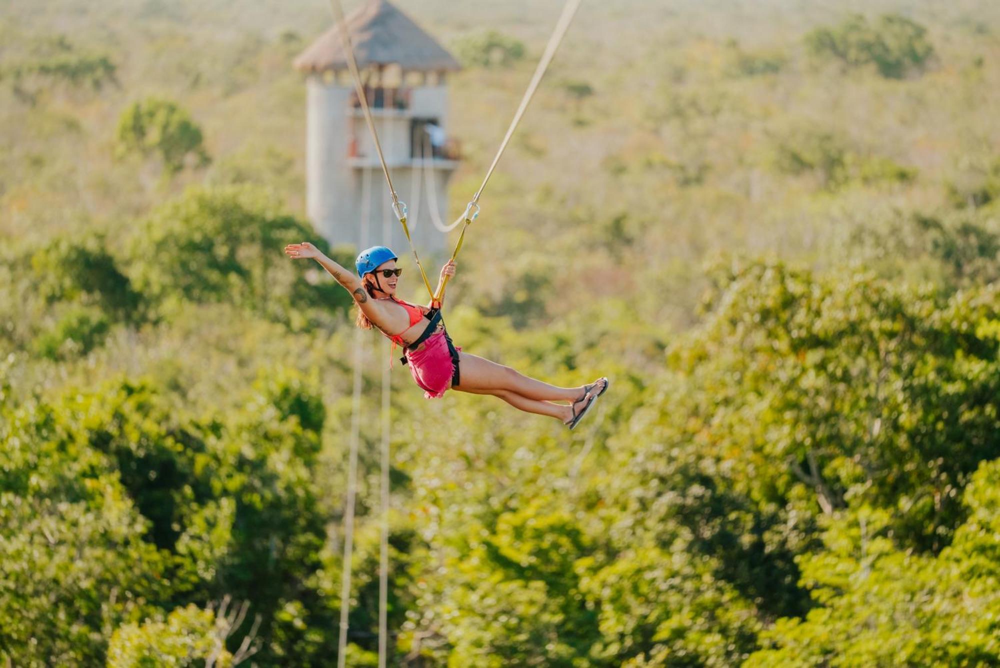 Hotel Casa Tortuga Tulum - Cenotes Park Inclusive 외부 사진 Zip-lining at Xel-Há